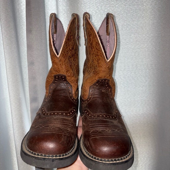 Justin Boots Brown and Tan Western Boots - Picture 1 of 6